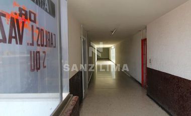 CELAYA CENTRO: Edificio céntrico en una de las mejores esquinas de la ciudad.