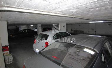 CELAYA CENTRO: Edificio céntrico en una de las mejores esquinas de la ciudad.