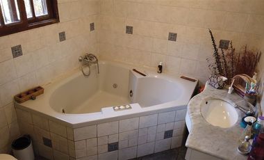 Casa en Venta en El Acueducto & Hualpin