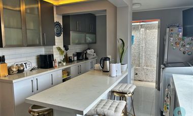 Casa en Venta en Jardin de la Foresta, Peñalolén