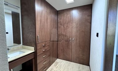 Casa en venta en Paseo del Pedregal en San Luis Potosí