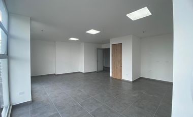 CONSULTORIO EN ARRIENDO EN ALCAZAR/ARMENIA