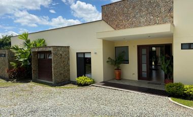 CASA EN VENTA EN EL CAIMO/ARMENIA