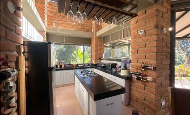 Casa para Arriendo Amoblado en Envigado Alto de Palmas