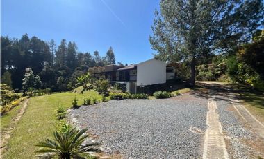 Casa para Arriendo Amoblado en Envigado Alto de Palmas