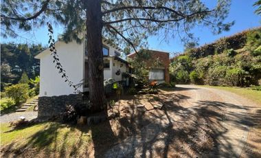 Casa para Arriendo Amoblado en Envigado Alto de Palmas