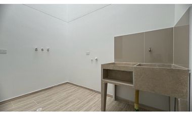 Casa de dos pisos más terraza en venta Barrio Las Mercedes Palmira