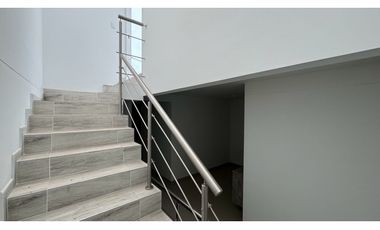 Casa de dos pisos más terraza en venta Barrio Las Mercedes Palmira