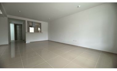 Casa de dos pisos más terraza en venta Barrio Las Mercedes Palmira