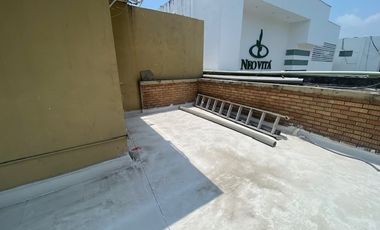 VENTA DE OFICINA 348 m2 C, 338 m2 T COL. MARIA LUISA