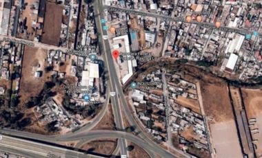 Locales En Venta En Plaza Comercial Cerca De La CAPU