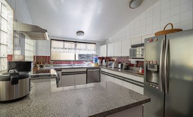 Amplia casa en calle cerrada San Buenaventura Tlalpan