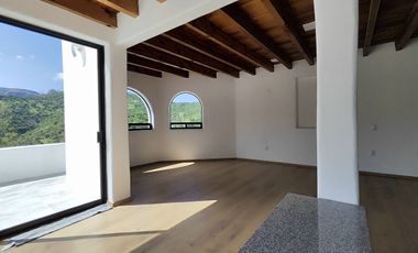 Casa en Venta  con jardín en condominio Loma de Pozuelos