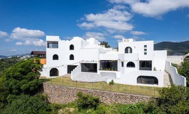 Casa en Venta  con jardín en condominio Loma de Pozuelos