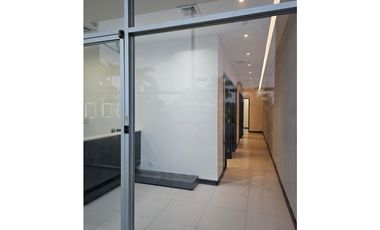 LOCALES EN COSTA DEL ESTE PLANTA BAJA CON ESTACIONAMIENTO ABIERTO cv