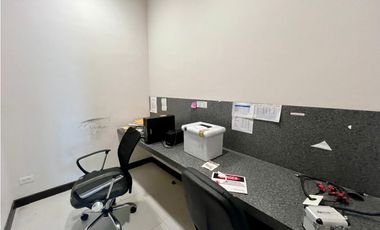 LOCALES EN COSTA DEL ESTE PLANTA BAJA CON ESTACIONAMIENTO ABIERTO cv
