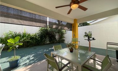 Venta Casa en Reserva de Versalles (JS)