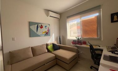 Venta Casa en Reserva de Versalles (JS)