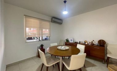 Venta Casa en Reserva de Versalles (JS)