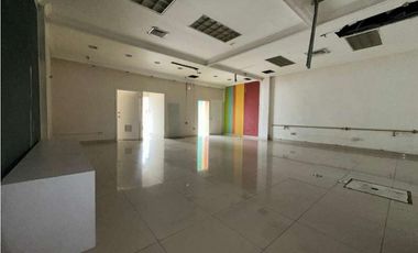 SE VENDE LOCAL COMERCIAL EN PH GALERIA CINCUENTENARIO (OF)