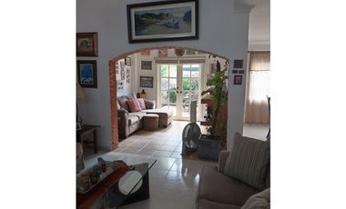 SEA CONFIABLE VENDE CASA EN FUENTE DEL FRESNO ALTOS DE PANAMA