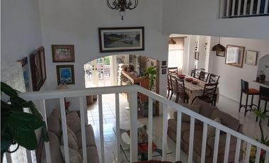 SEA CONFIABLE VENDE CASA EN FUENTE DEL FRESNO ALTOS DE PANAMA