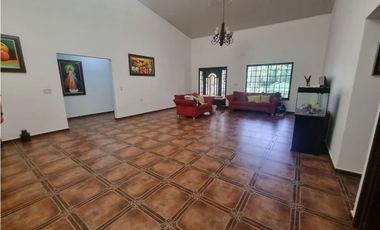 Venta casa en Residencial Llanos de Curundú (PD)