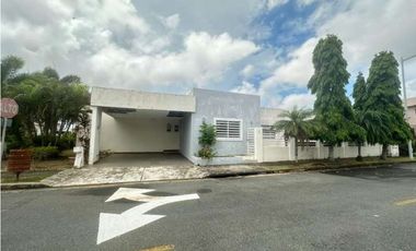 VENTA DE CASA EN RESIDENCIAL LAS ARBOLEDAS (OF)