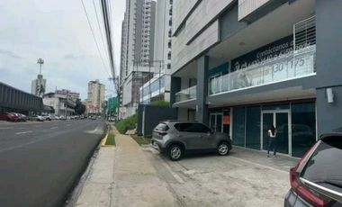 LOCAL COMERCIAL EN LA CRESTA  PLAZA SIGNATURE PLANTA BAJA 1B 170M2