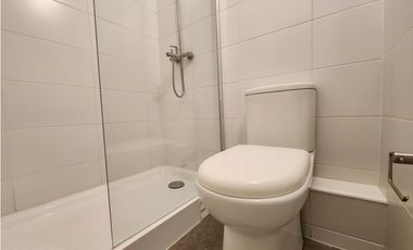 ARRIENDO METRO TOESCA / EJERCITO / CLAUDIO GAY