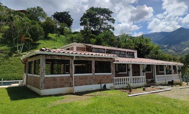VENTA de CASAS en COPACABANA