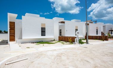 Casa en venta en privada con amenidades en Chelem, Progreso