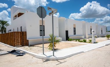 Casa en venta en privada con amenidades en Chelem, Progreso