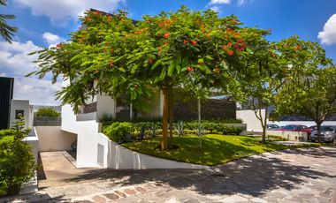 Casa de Lujo en Venta en Bosque de Los Lagos Zona Andares