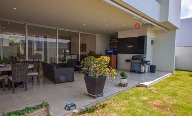 Casa de Lujo en Venta en Bosque de Los Lagos Zona Andares