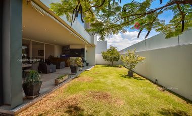 Casa de Lujo en Venta en Bosque de Los Lagos Zona Andares