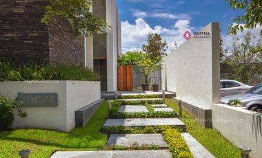 Casa de Lujo en Venta en Bosque de Los Lagos Zona Andares