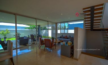 Casa de Lujo en Venta en Bosque de Los Lagos Zona Andares