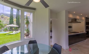 Casa de Lujo con Alberca en el Palomar en Venta Zona sur