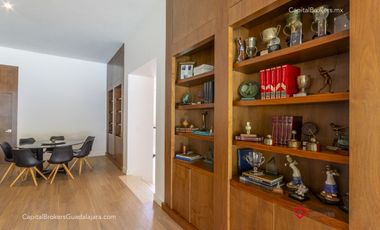 Casa de Lujo con Alberca en el Palomar en Venta Zona sur