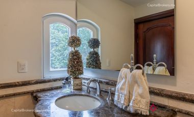 Casa de Lujo con Alberca en el Palomar en Venta Zona sur