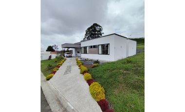 Casa campestre vía Pereira a Armenia