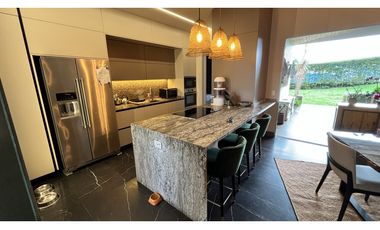 VENTA DE CASA CAMPESTRE EN ARMENIA, QUINDO, COLOMBIA