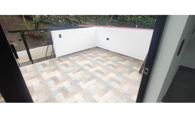 Venta de casalote de 570 M2 en 295 mill en La Mesa Cund