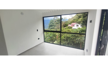 Venta de casalote de 570 M2 en 295 mill en La Mesa Cund
