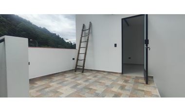 Venta de casalote de 570 M2 en 295 mill en La Mesa Cund