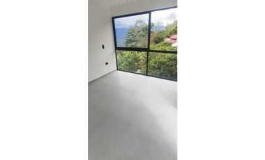 Venta de casalote de 570 M2 en 295 mill en La Mesa Cund