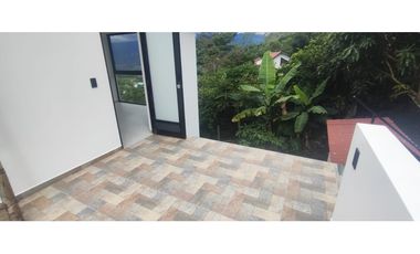Venta de casalote de 570 M2 en 295 mill en La Mesa Cund
