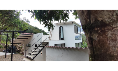 Venta de casalote de 570 M2 en 295 mill en La Mesa Cund