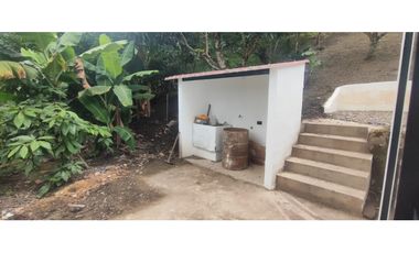 Venta de casalote de 570 M2 en 295 mill en La Mesa Cund